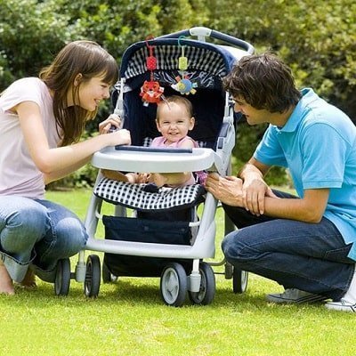 Hochet-bébé-motricité-éveil-sens