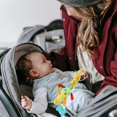 Hochet-bebe-chien-motricite-eveil-sens