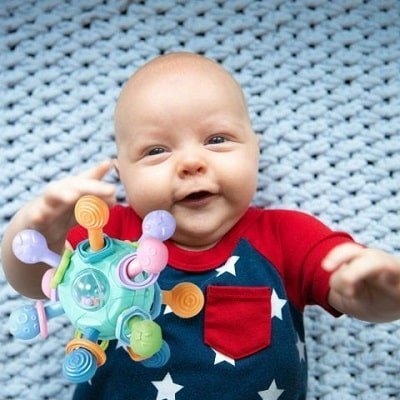 Hochet-bébé-dentition-vert