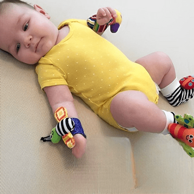 Hochet-bébé-ensemble-4-jouets-sensoriel-bébé