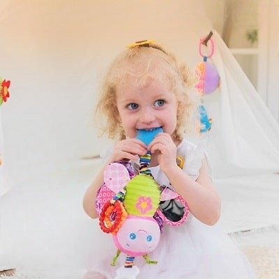 Hochet-bébé-jouet-abeille