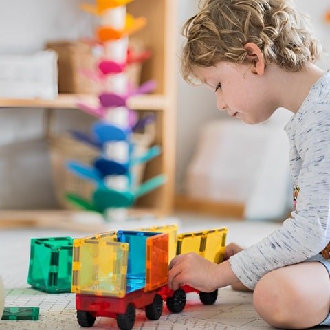 Jeu-construction-magnetique-creatif