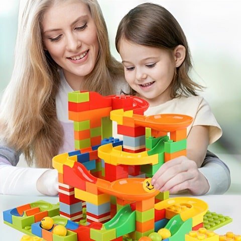 Jeu-de-construction​-circuit-a-billes