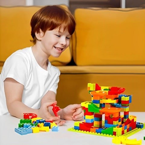Jeu-de-construction​-circuit-a-billes-frere
