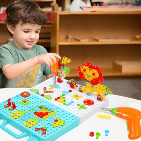 Jeu-de-construction-menuiserie-assemblage-enfant