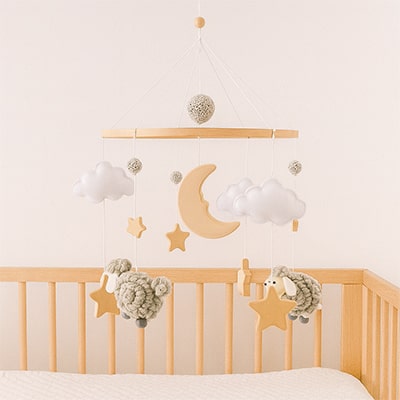 Mobile Lune et moutons