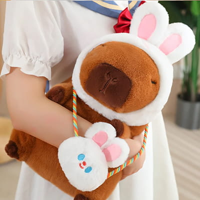 Peluche capybara lapin