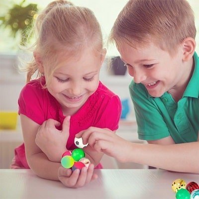 enfant-balle-rebondissante-haute-performance-favorise-développement