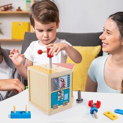 jeu-de-construction-montessori-boite-outils