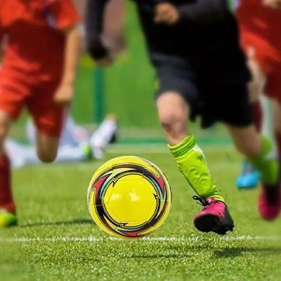 jeux-exterieur-enfant-ballon-foot-pro-socialisation-garantie