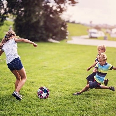 ballon-football-enfant-activité-physique