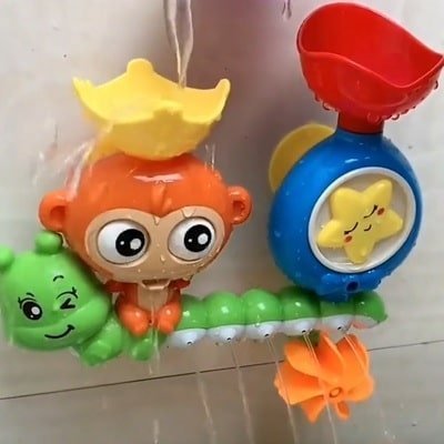 jouet-de-bain-cascade-d-eau-bébé