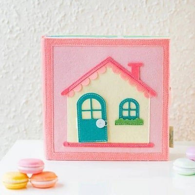 livre-tissu-enfant-Montessori