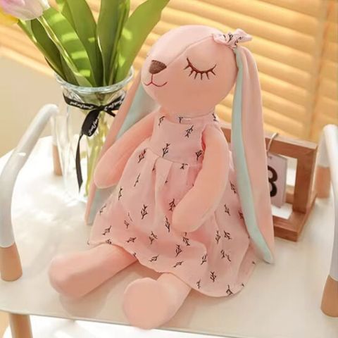 peluche lapin rose