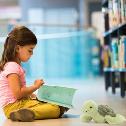 tortue en peluche verte